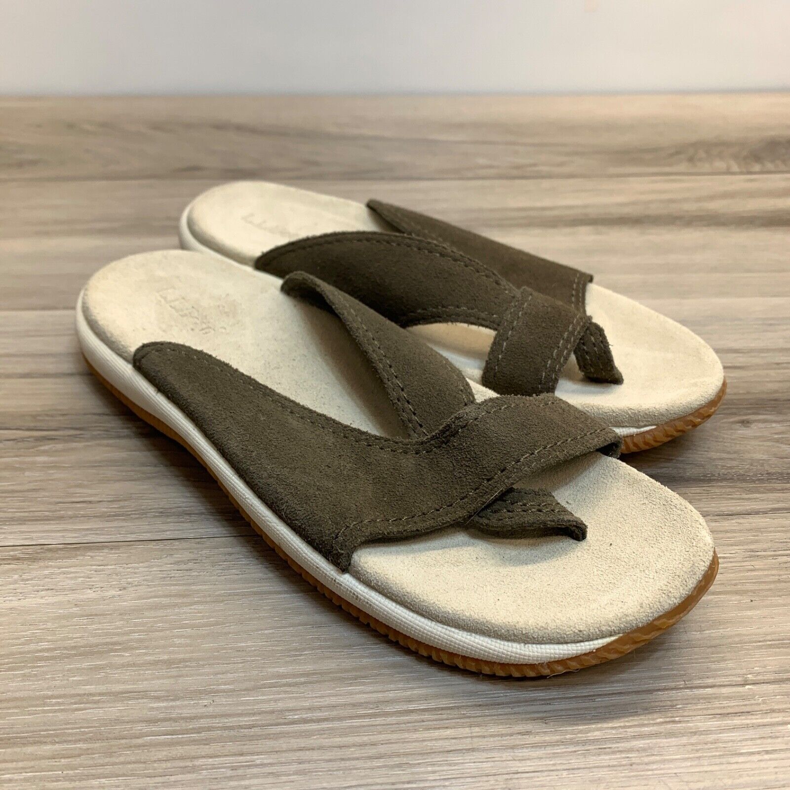Ll Bean Womens Green Suede Leather Criss Cross Toe Strap Slide Sandals Size 8 M